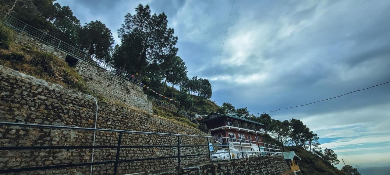 Safarmaina Resort Kasauli Dış mekan fotoğraf