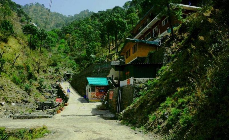 Safarmaina Resort Kasauli Dış mekan fotoğraf